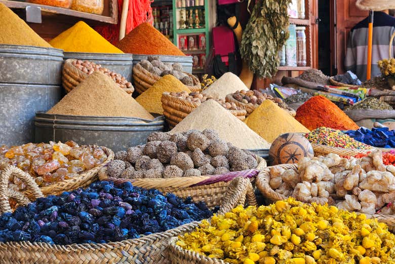 Alla scoperta delle spezie e dei prodotti del Marocco